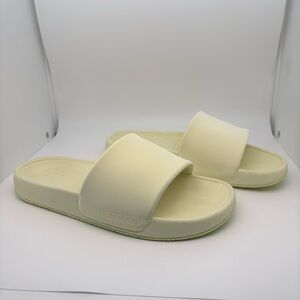 Lululemon Soft Yellow Restfeel Slides
